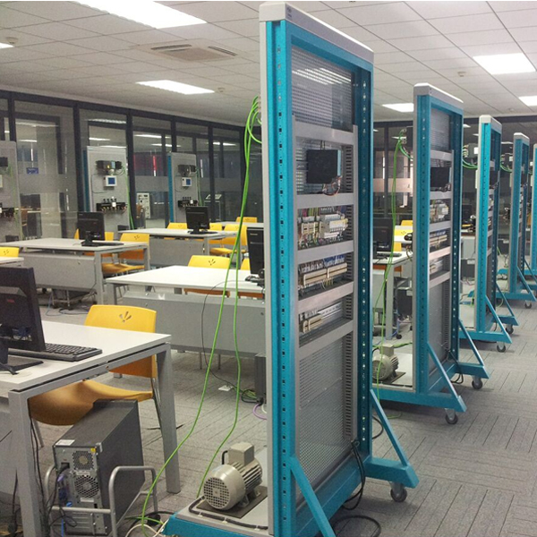 电工实训台普通构成有哪些部件(图1)