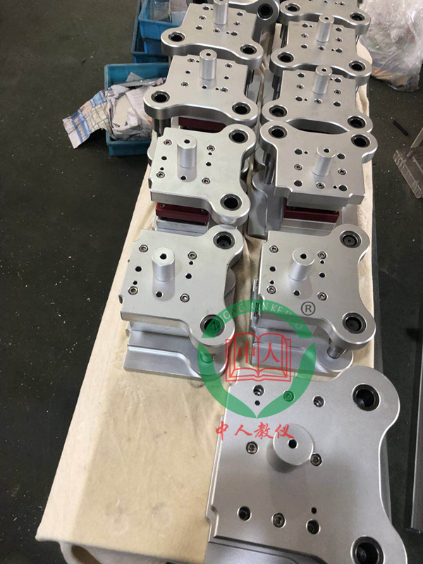 中人ZRMJ-CY铝合金冲压模具模子(图1) 冲压模具模子