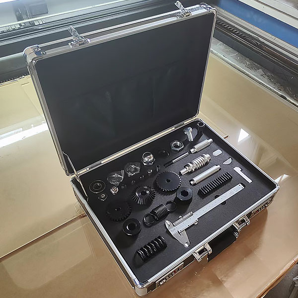 根本整机测绘尝试拆卸(图1) 根本整机测绘尝试拆卸,汽车仪表体系演示尝试台