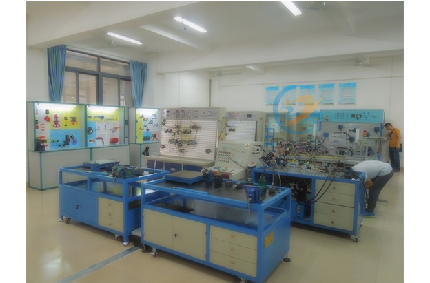 封锁式齿轮传动尝试表示图视频,机器体系传动计划立异组合设想(图3) 封锁式齿轮传动尝试表示图视频,机器体系传动计划立异组合设想(图3)